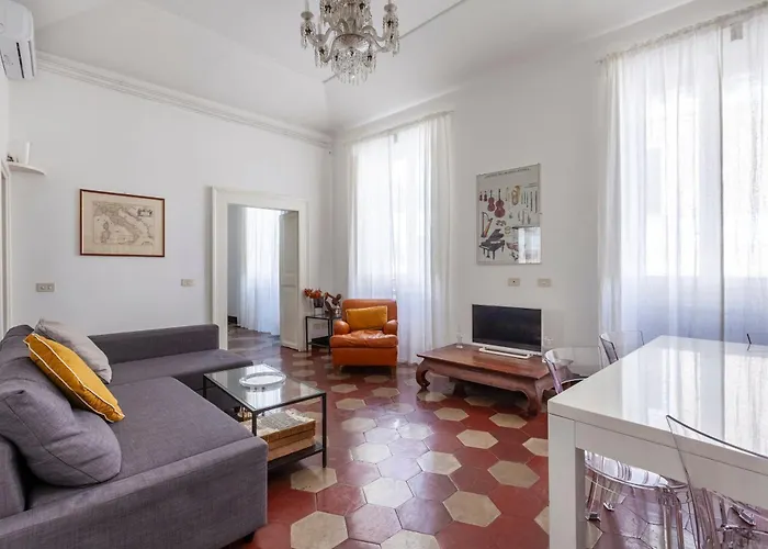 Spanish Steps Charming Apartment